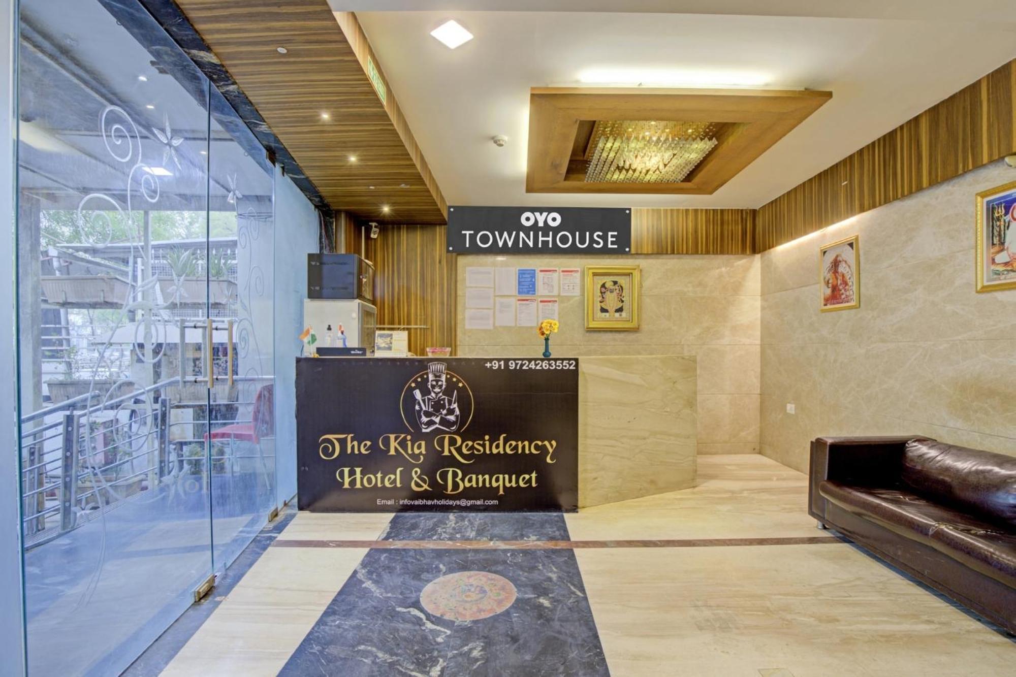 אחמדאבאד Hotel O The Kia Residency Hotel And Banquet מראה חיצוני תמונה