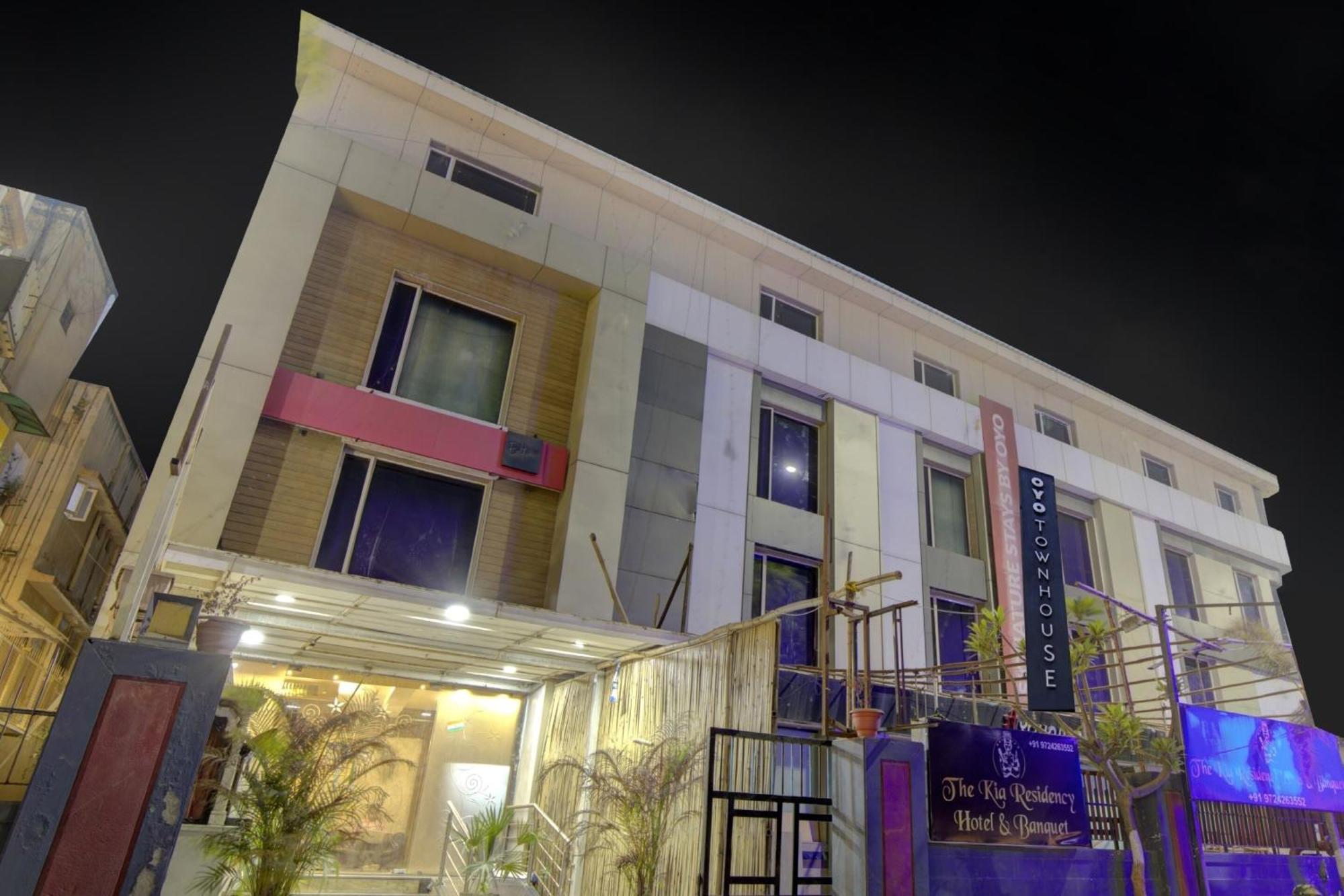 אחמדאבאד Hotel O The Kia Residency Hotel And Banquet מראה חיצוני תמונה