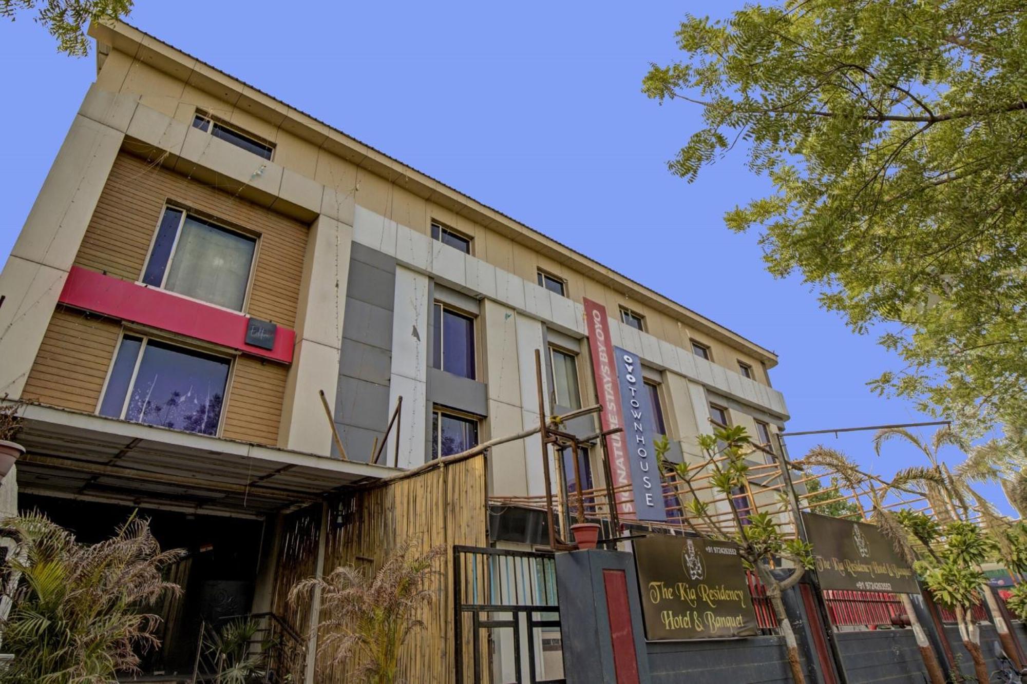 אחמדאבאד Hotel O The Kia Residency Hotel And Banquet מראה חיצוני תמונה